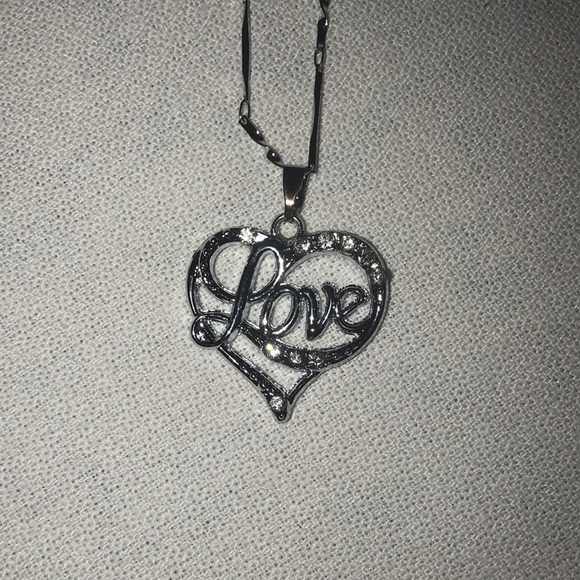 Fashion Jewelry Jewelry - FASHION JEWELRY Love/Heart necklace NWOT
